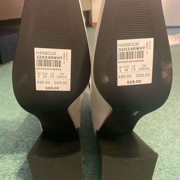 NWT Topshop Leather Chelsea Boots - Picture 6 of 7